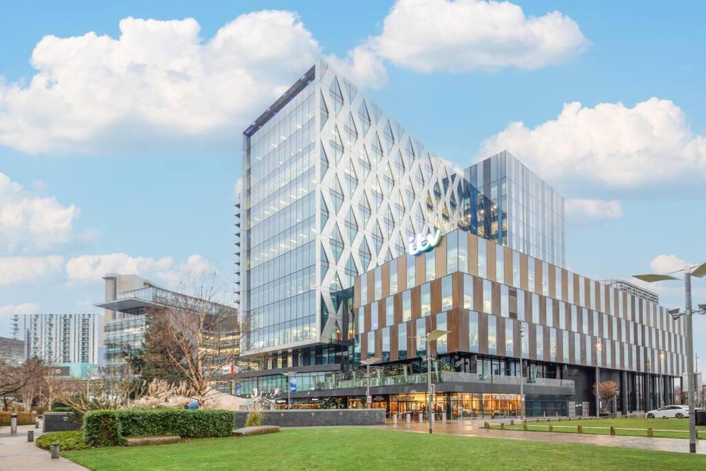 Stylish Mediacity 2Bed, Sleeps 6, Amazing Views Manchester Exterior foto