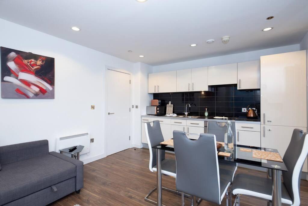 Stylish Mediacity 2Bed, Sleeps 6, Amazing Views Manchester Exterior foto