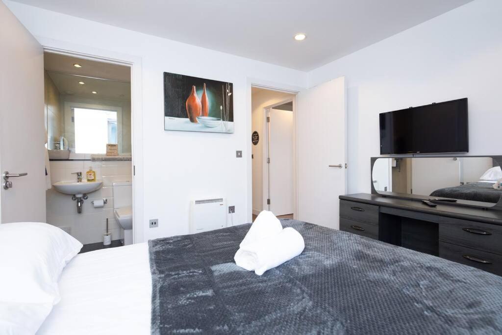 Stylish Mediacity 2Bed, Sleeps 6, Amazing Views Manchester Exterior foto